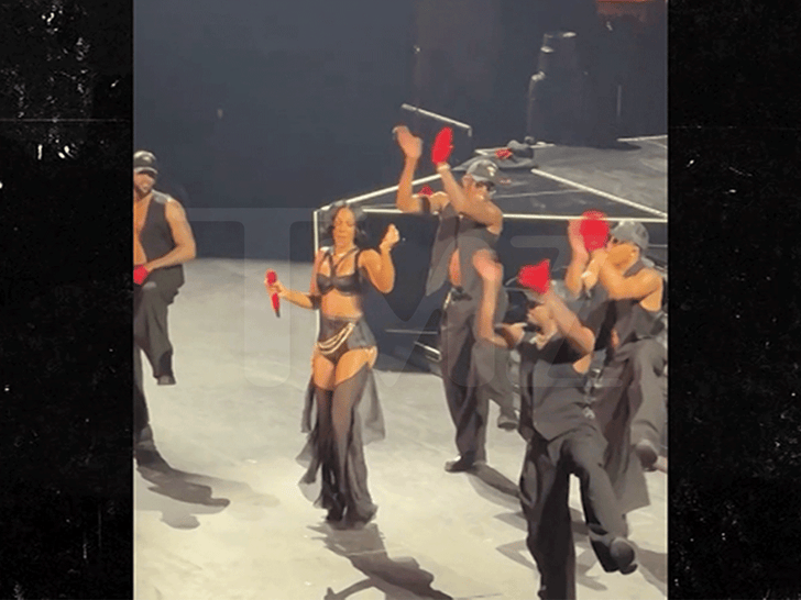 111025_brandy_monica_kelly_rowland_ll_cool_j_mario_ot_genasis_kelly_primary