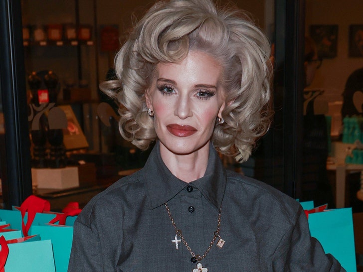 Kelly OsbourneShutterstock 2