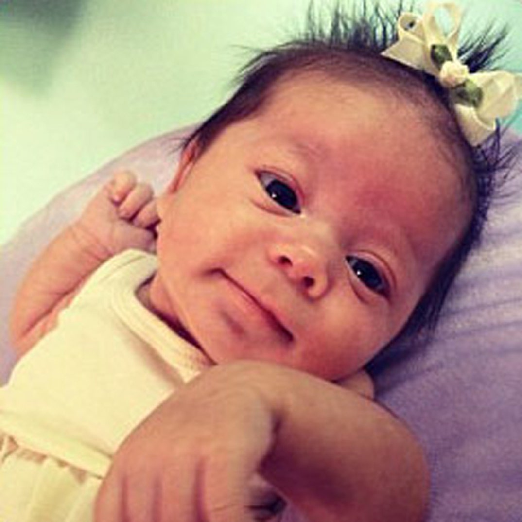 Pauly D's Daughter Amabella -- The Baby Photos, image size:1074x1074
