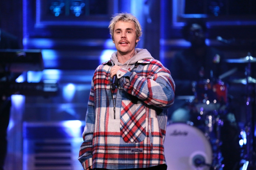 justin-bieber-performance-through-years-photos3