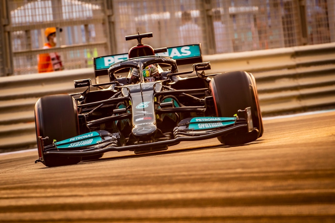 Lewis Hamilton Behind The Wheel photos 8