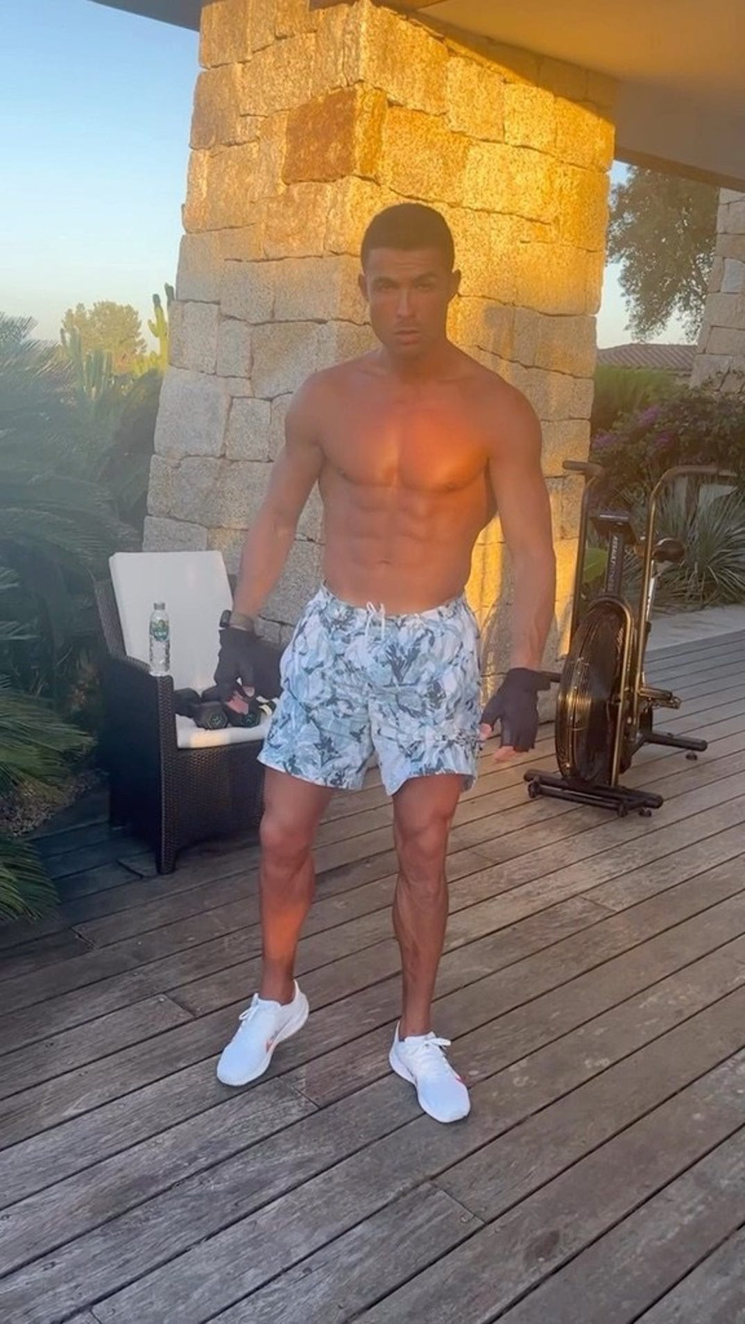 0202 Cristiano Ronaldo Hot Shots 7