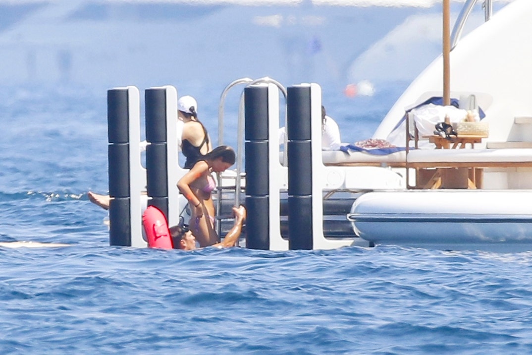 Tom Brady Mystery Women Snorkeling Yacht France 6
