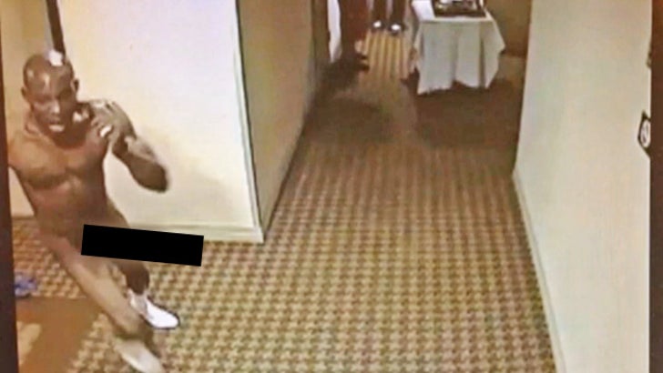 DMX -- Rapper Gets Naked ... Runs Laps On Hotel Floor