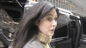 Shannen Doherty -- Sues Business Manager ... My Breast Cancer is Your Fault