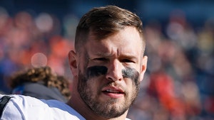 Raiders LB Will Compton's Mom Tragically Dies Hours Before Browns Game