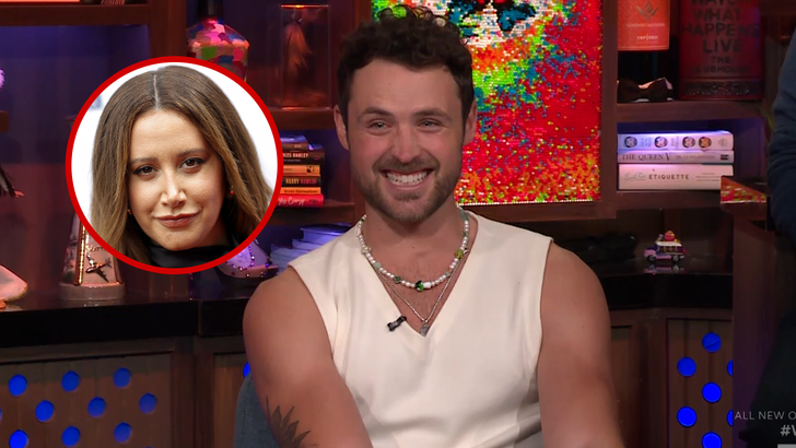 012226 dylan efron mom group kal