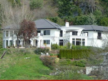0909-russell-wilson-house-02