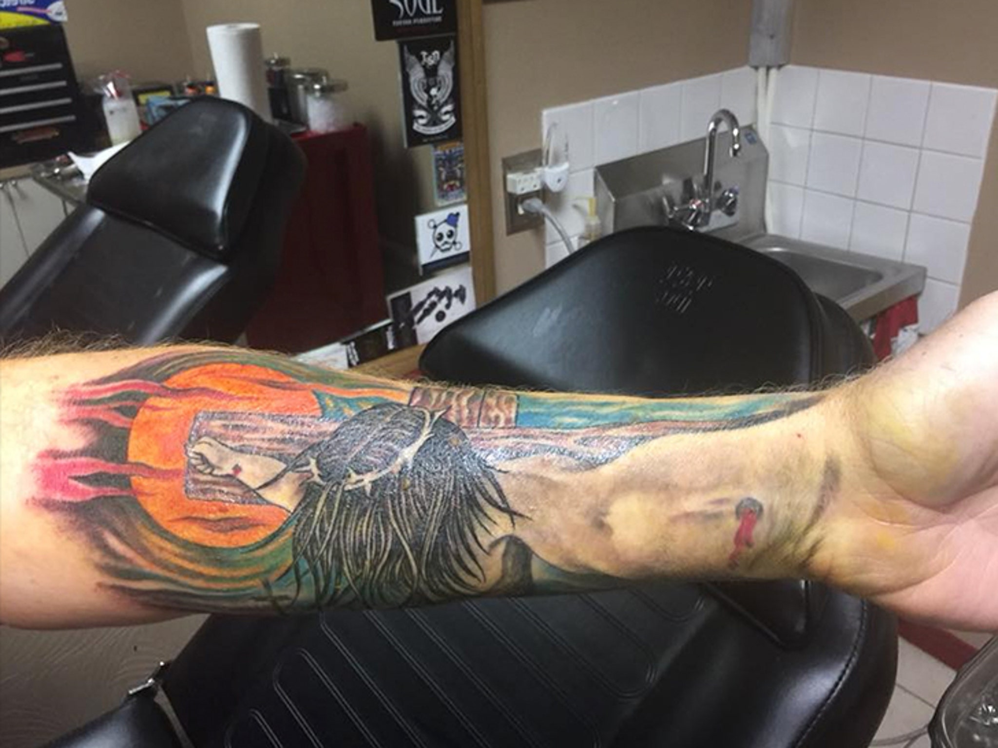 Curt Schilling Gets Massive Jesus Tattoo and It's Kinda Cool