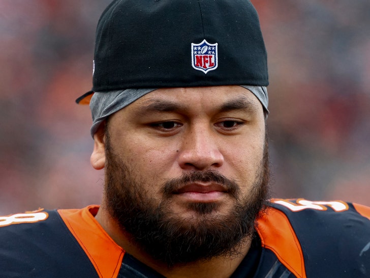 Rey Maualuga Pleads Guilty To 2 Felonies In DUI Case, Gets No Additional Jail Time.jpg