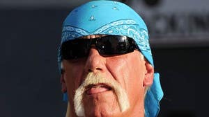 Hulk Hogan Burns Hand & Tweets DISGUSTING Photos from ER