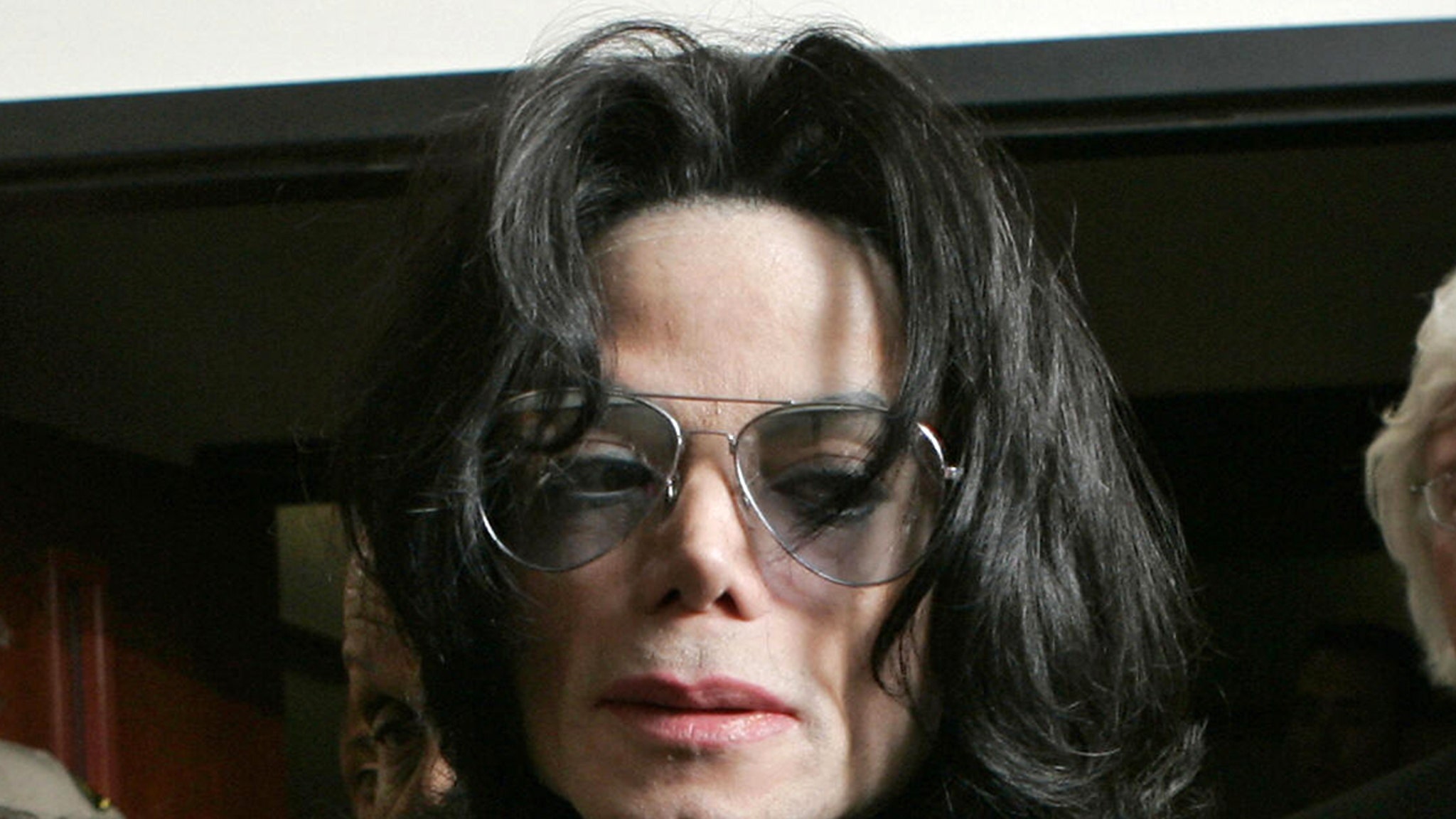 Espólio de Michael Jackson deixa de vender propriedade tirada de casa após morte