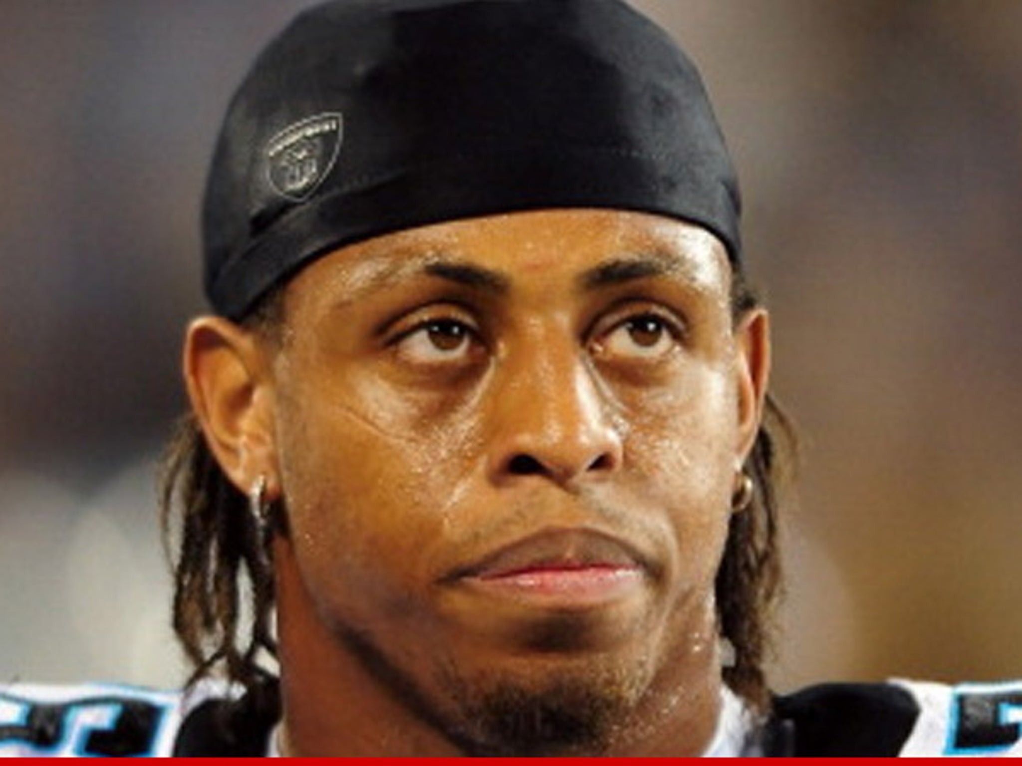 Dallas Cowboys DE Greg Hardy Says Weird Things About Tom Brady's Wife