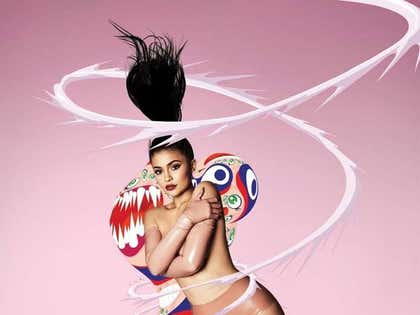 kylie_jenner_takashi_murakami_complex_cover_photos_03