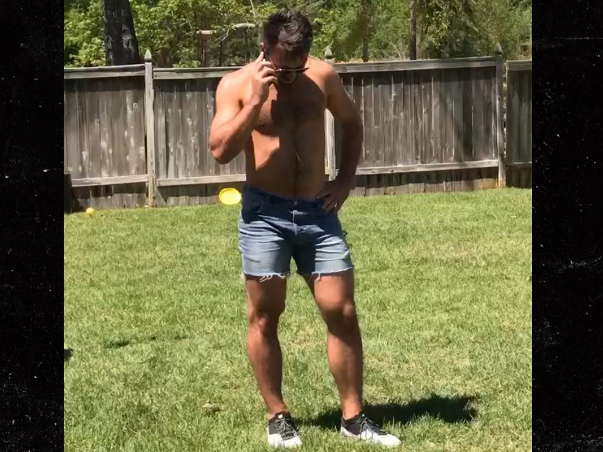 Gardner Minshew's NFL Draft Throwback, Shirtless and Short Jorts!