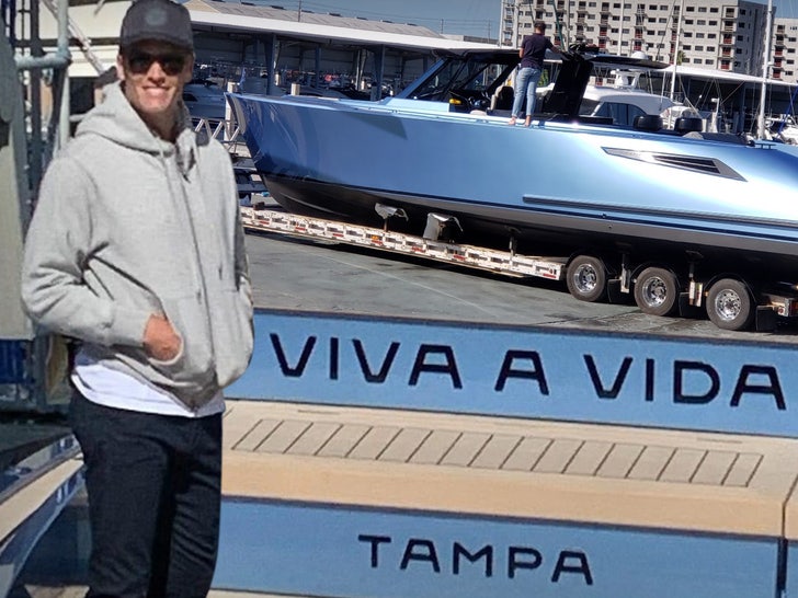 tom brady super boat