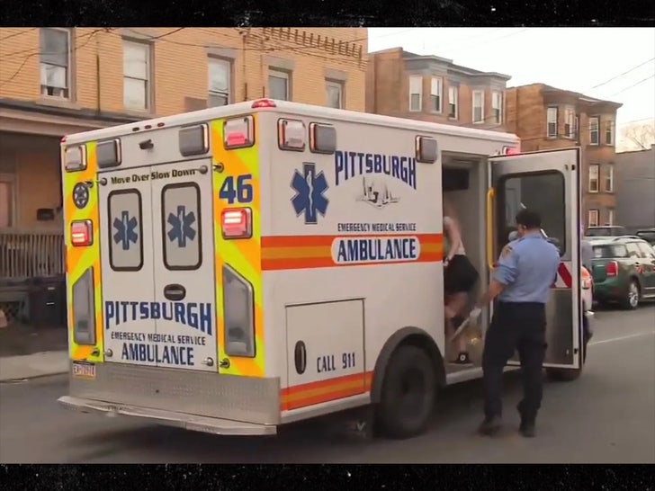 UNI da ambulância do Partido Pittsburgh CBS News Sub