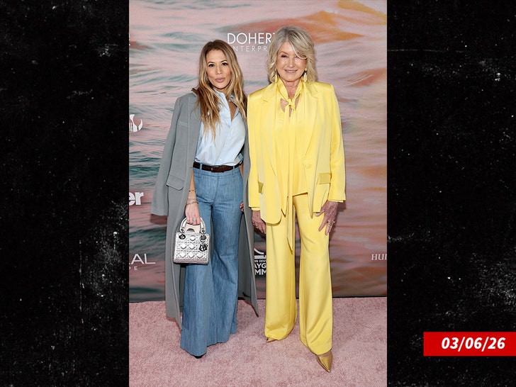 Daisy Toye and martha stewart getty 2