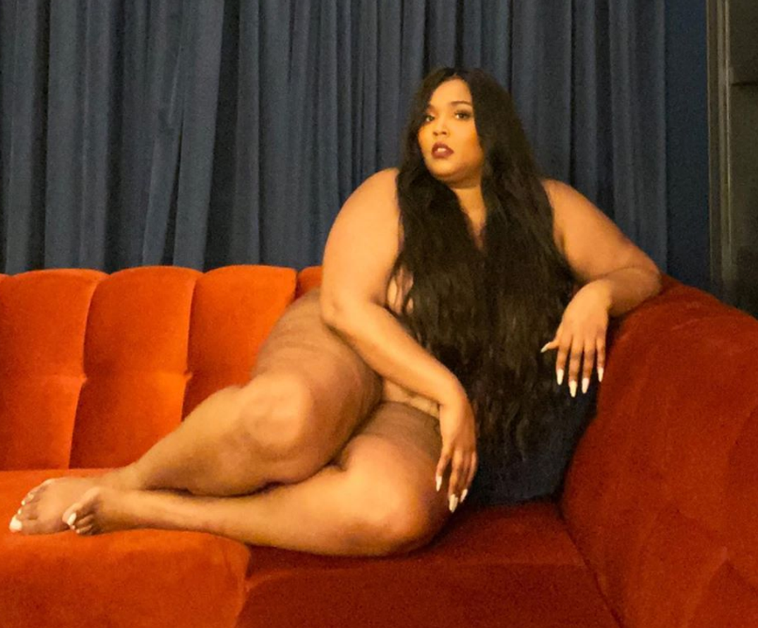 Lizzo Hot Shots 2 Photos 02