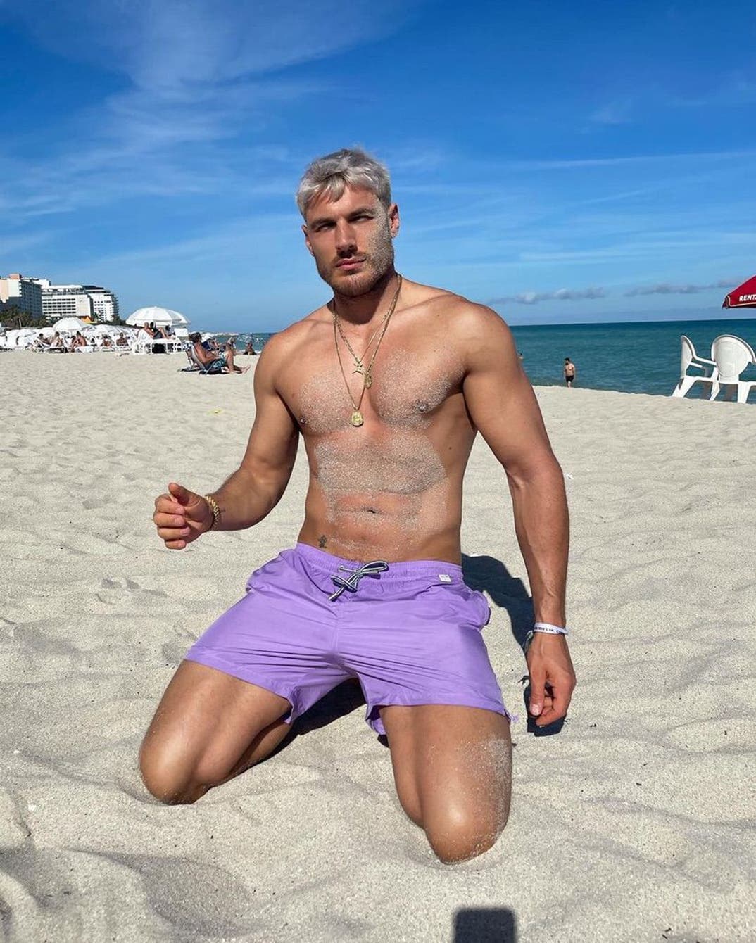 0613 Chris Appleton Shirtless Shots 6