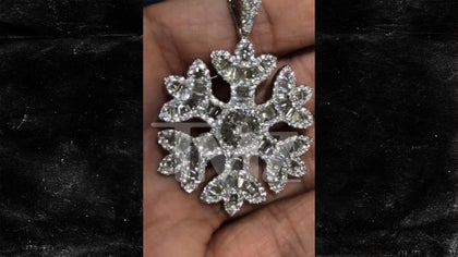 010319_quavo_jewelry_kal