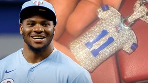 Micah Parsons Turns His Cowboys Jersey Into $50K Diamond Chain