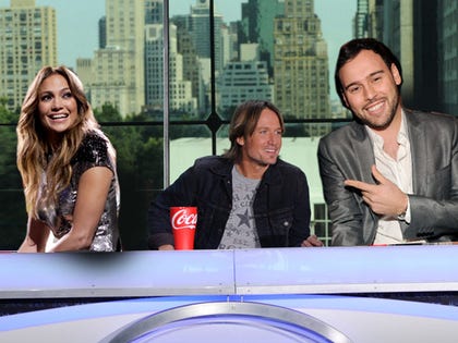 0822_american_idol_judges_scooter_braun_jennifer_lopezkeith_urban_article