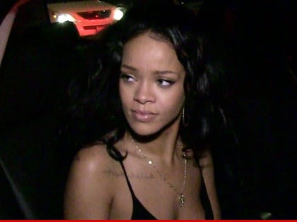0428_rihanna_TMZ