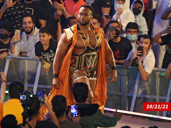 WWE Süperstarı Büyük E 'Barışta' Boyun Kırıldıktan Sonra Bir Daha Güreşmezse