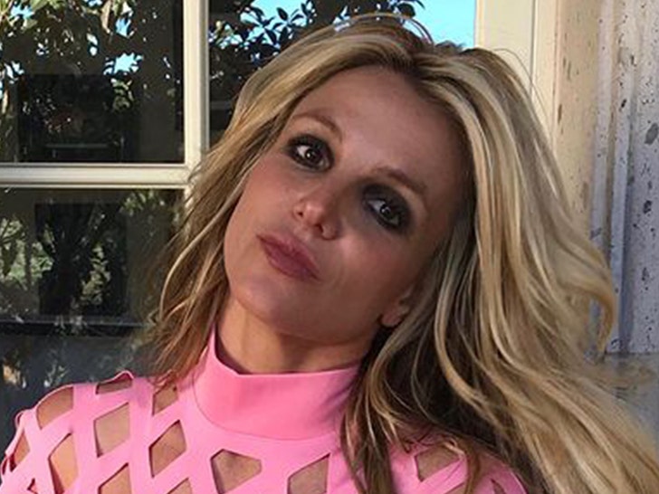 Britney Spears ‘molesta’ después de que los fanáticos llamaran al 911 por eliminar su cuenta de Instagram