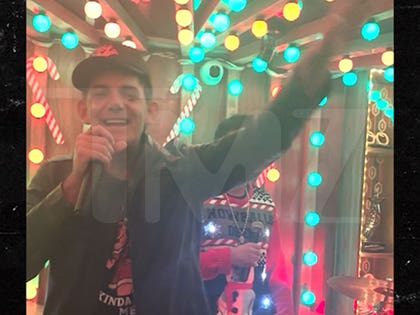 122525_lukas_haas_kal