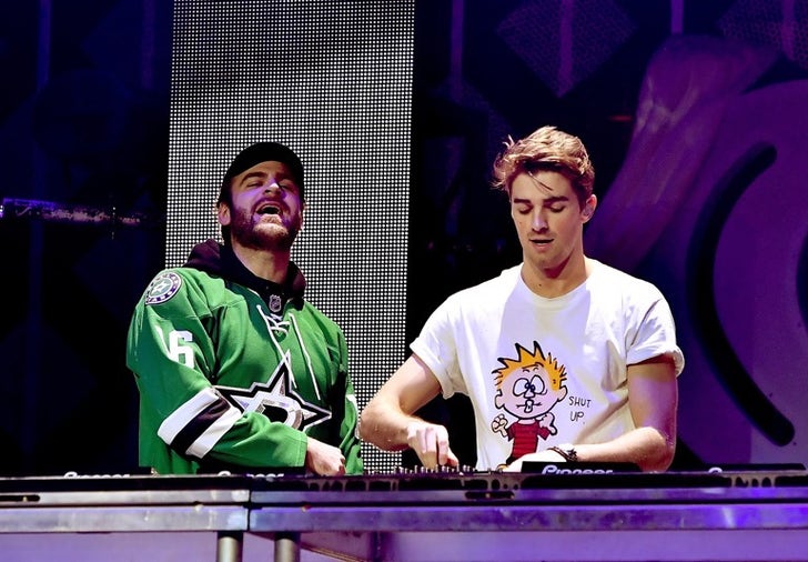 The Chainsmokers Performance Photos