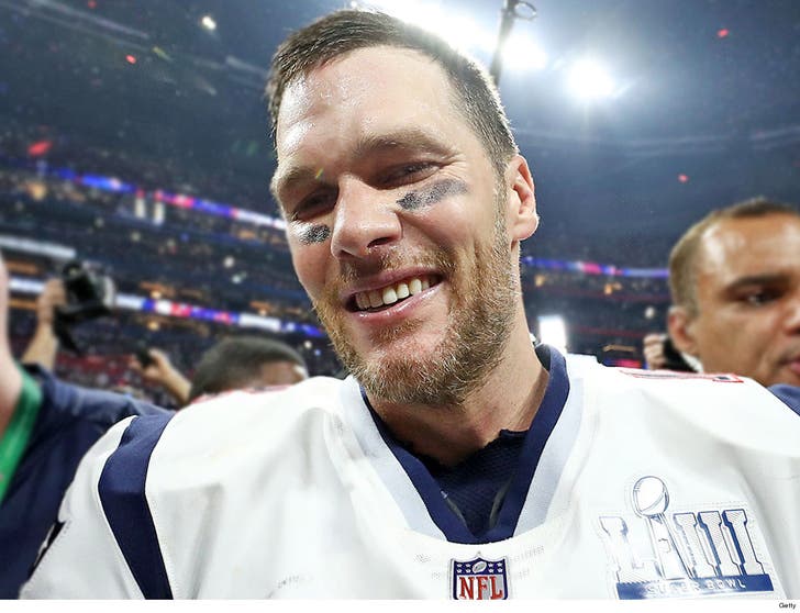 Tom Brady leads NFL players in 2019 jersey sales