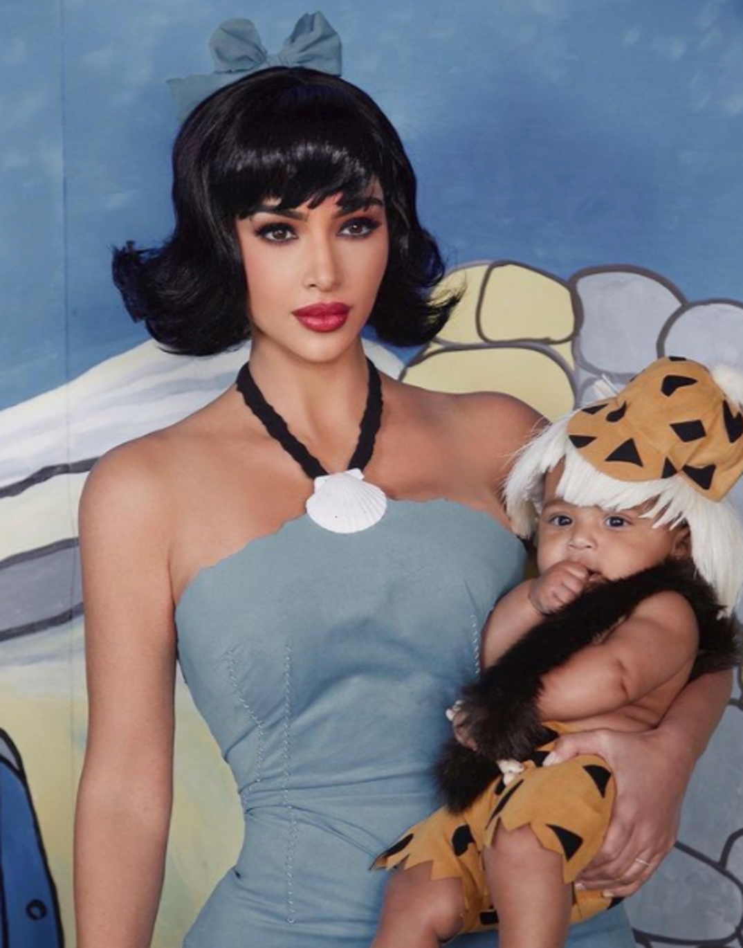 kim-kardashian-costumes-halloween-3-photos4