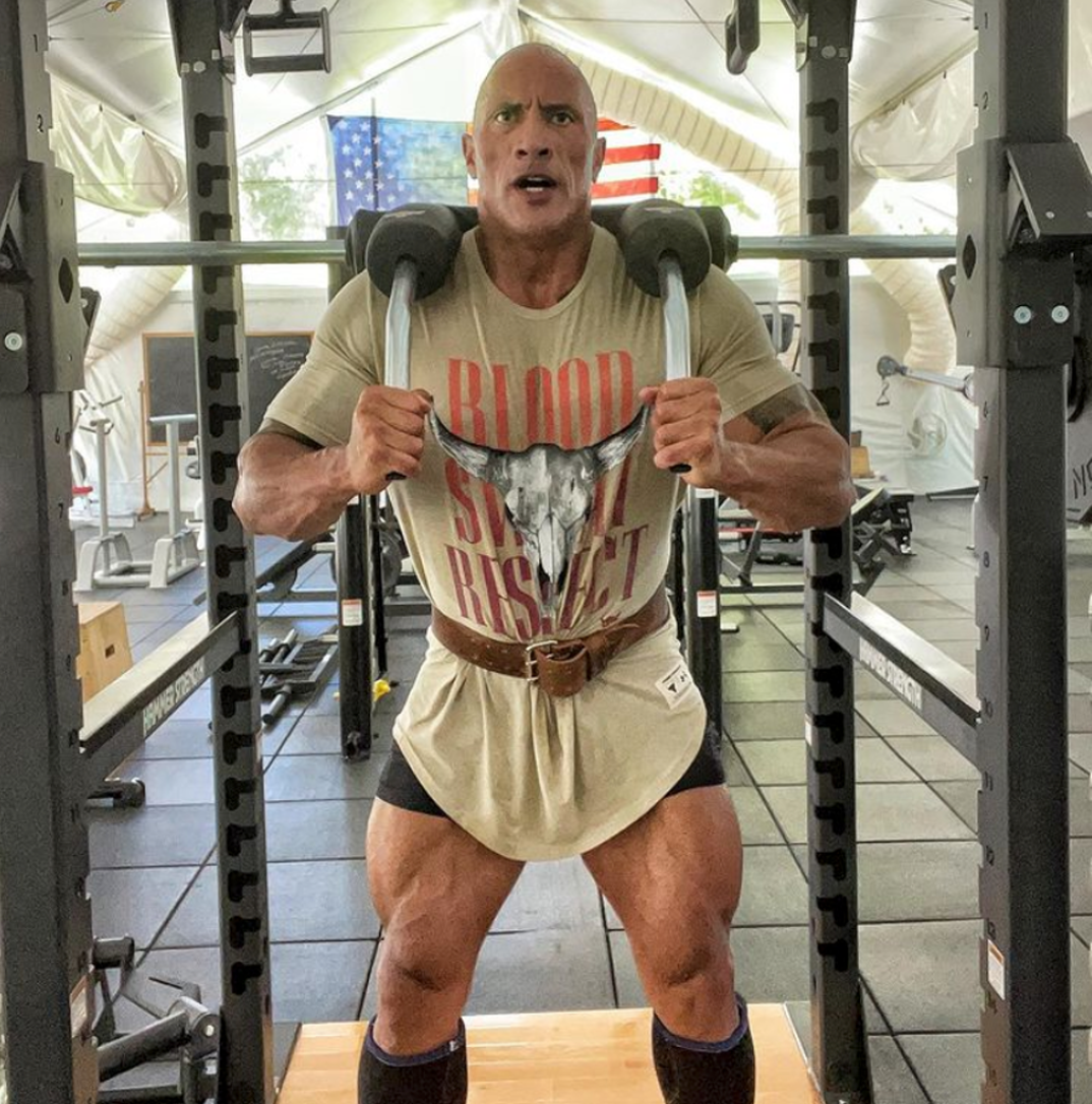 Dwayne-rock-Johnson-workout-gym-photos11