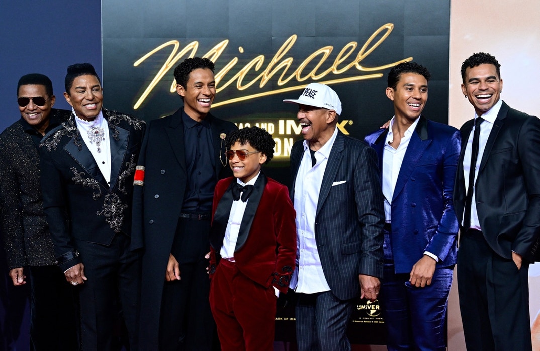 US singer Jackie Jackson, US singer Jermaine Jackson, US actor Jaafar Jackson, US actor Juliano Valdi