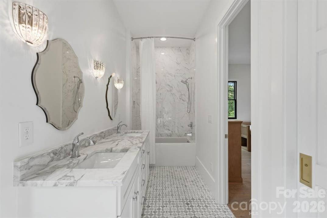 DJ Moore Charloote Home For Sale 27