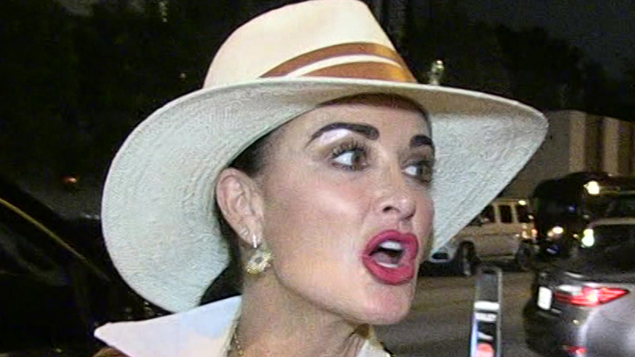 Kyle Richards' Alleged Ring Thief Speaks Out, Demands Apology - TMZ thumbnail