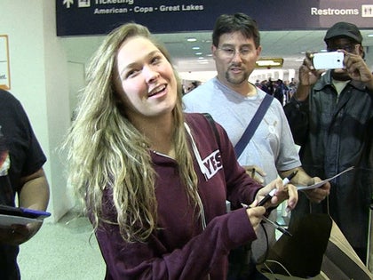 121315_ronda_rousey_p