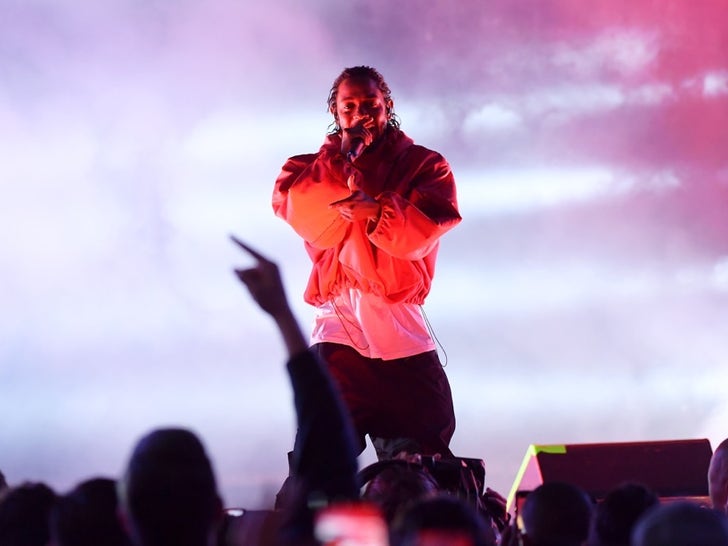 Kendrick Lamar's Performance Pics