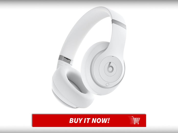 Beats-MaTTE-WITE-kim-k-beats-labor-day-deals-main