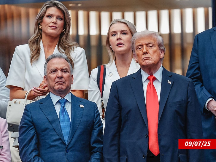 donald trump and Lindsey Halligan getty 1