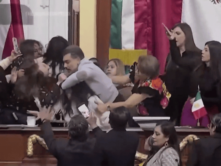 121625_mexican_congress_fight_hair_pull_primary