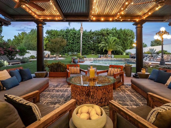 0128-Nicole-Young-Selling-Sunset-LA-Casa-in-vendita-Sub3