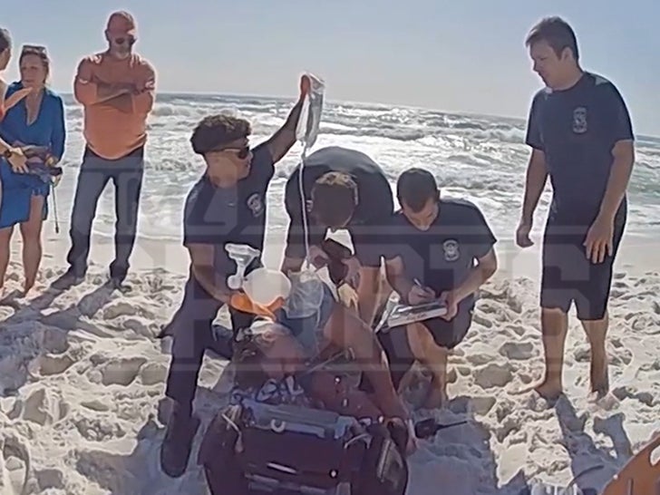 Peyton Hillis Rescue Pics Show Ex-NFL Star Receive Emergency Treatment On  Beach