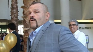 Chuck Liddell: Floyd Mayweather Can't Fight in the UFC, 'He's Gonna Get Hurt'