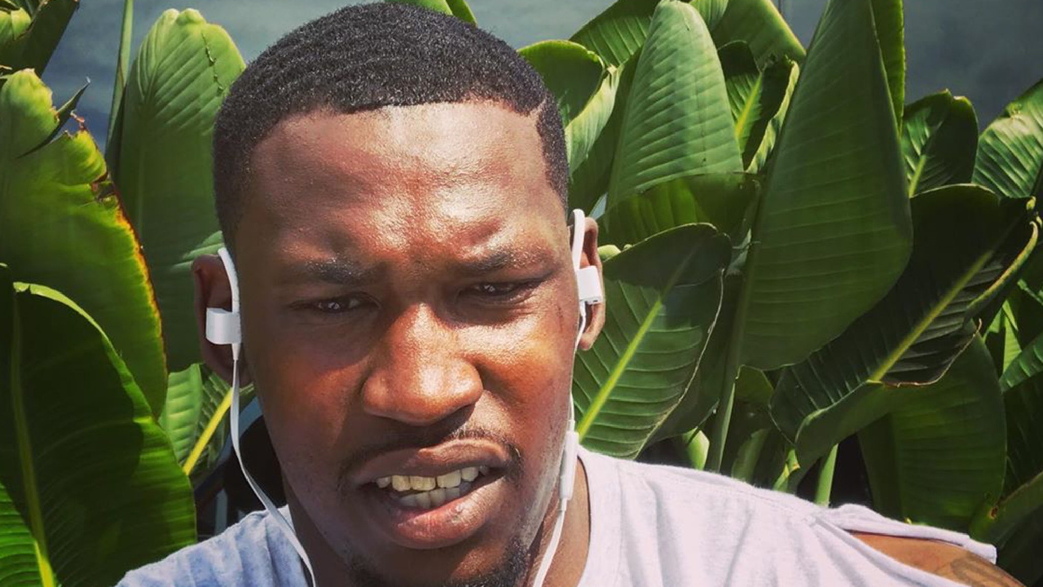 Aldon Smith Says He's Sober and Supported on 30th Birthday