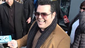 112619-josh-gad-primary