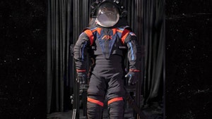 NASA, Axiom Space Unveil Brand New Spacesuits for Astronauts' Lunar Mission