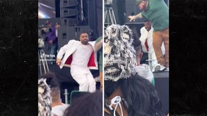 050823-ginuwine-stage-kal